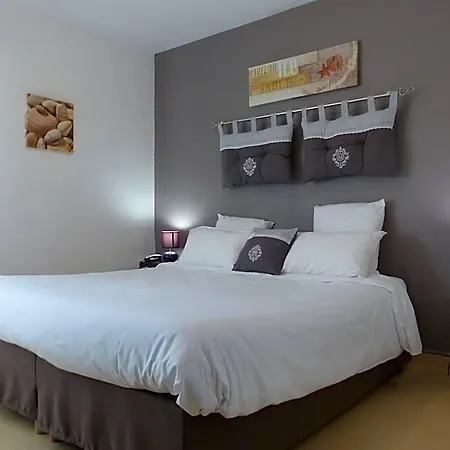 Hotel Le President-gare Nimes Pont Du Gard 3*